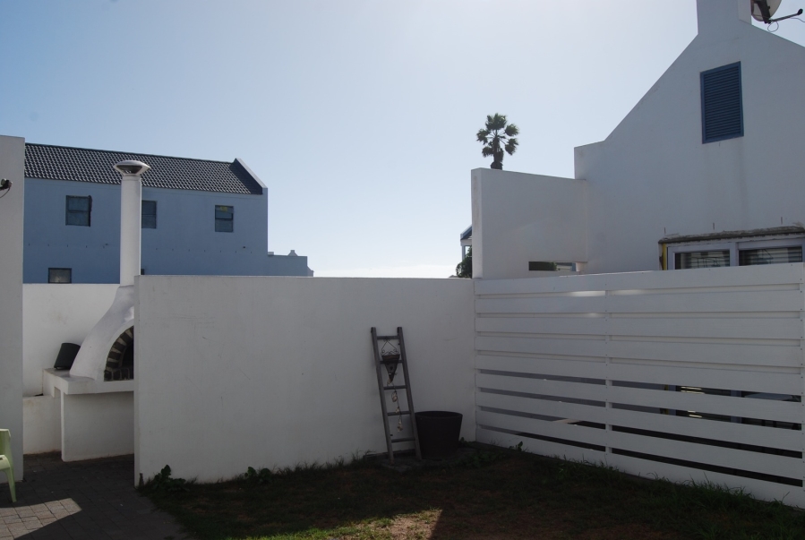 To Let 8 Bedroom Property for Rent in Shelley Point Western Cape